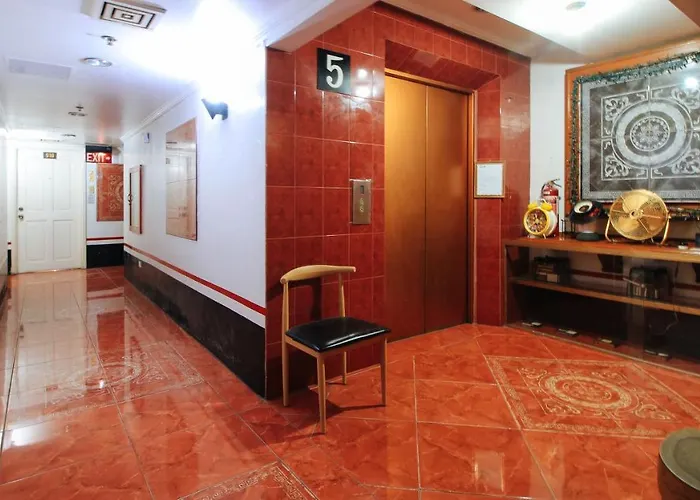 Reddoorz At The Providence Tower
