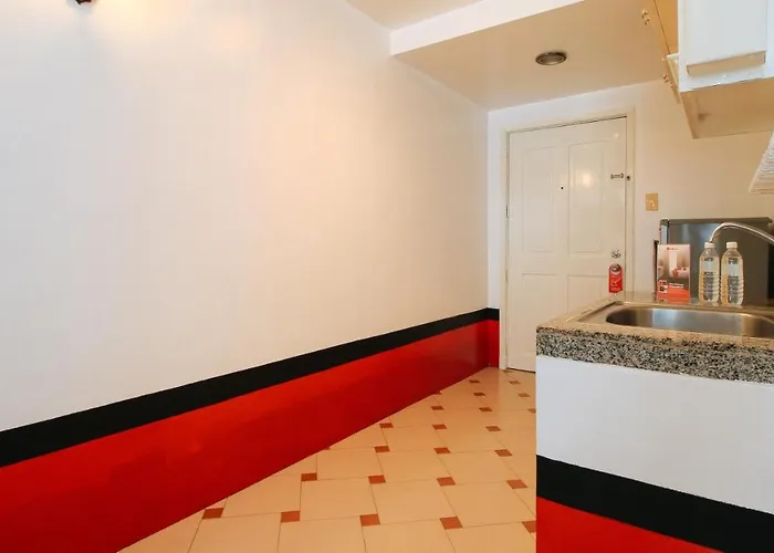 Reddoorz At The Providence Tower Hotel